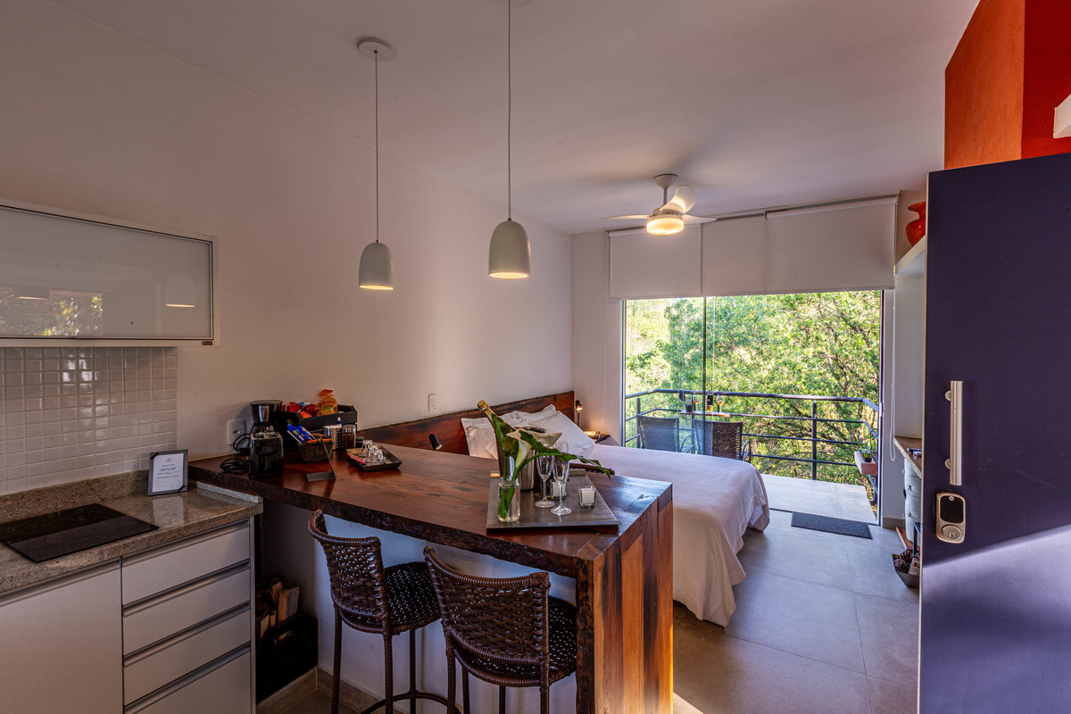 amplo espaço interno no container do Latitude Lodge 