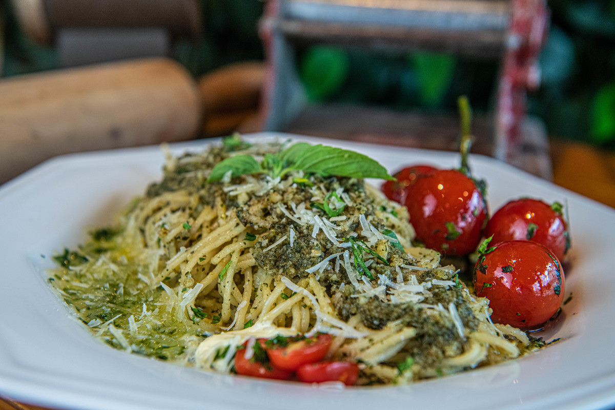 Al Pesto di Genova no Ciao Ristorante em Maua.  (Spaghetti ao molho de manjericão, nozes e parmesão, finalizado com nata) (Vegetariano)