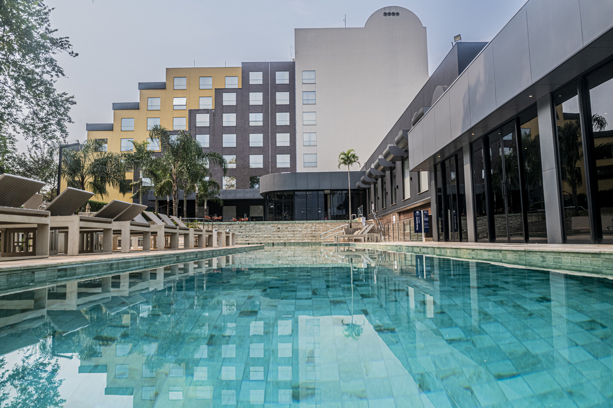 Piscina espetacular do Double Tree by Hilton