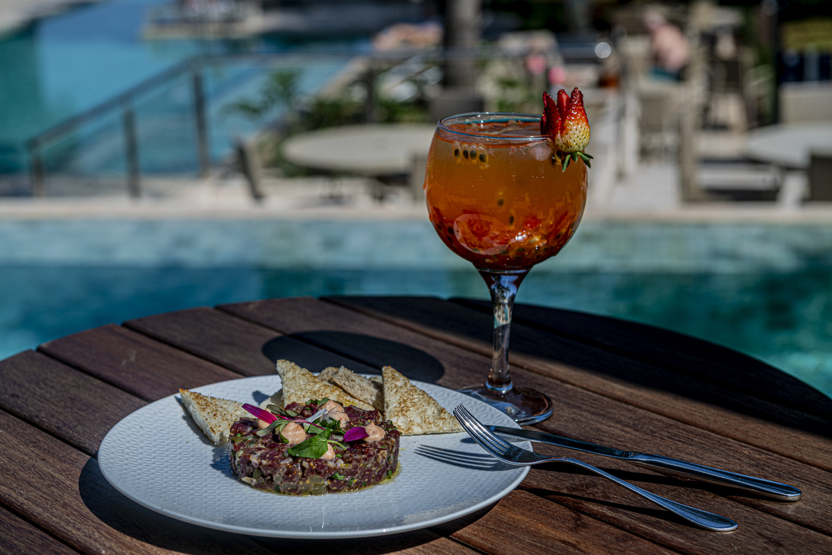 piscina e festa no no Double Tree by Hilton