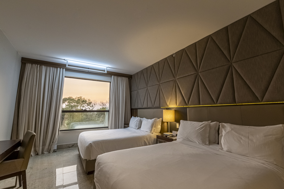 por do sol no quarto do Double Tree by Hilton