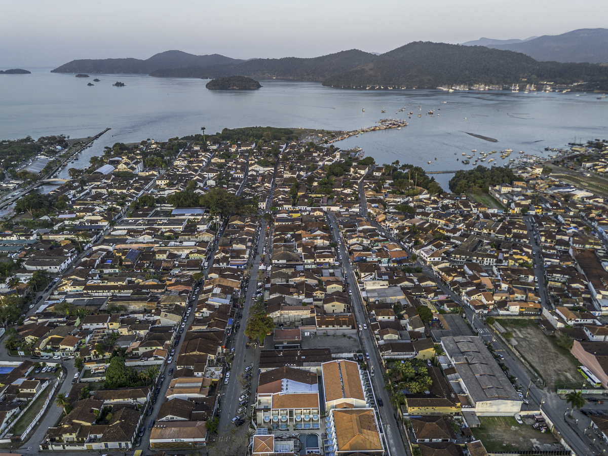 Foto area do centro historico de Paraty 