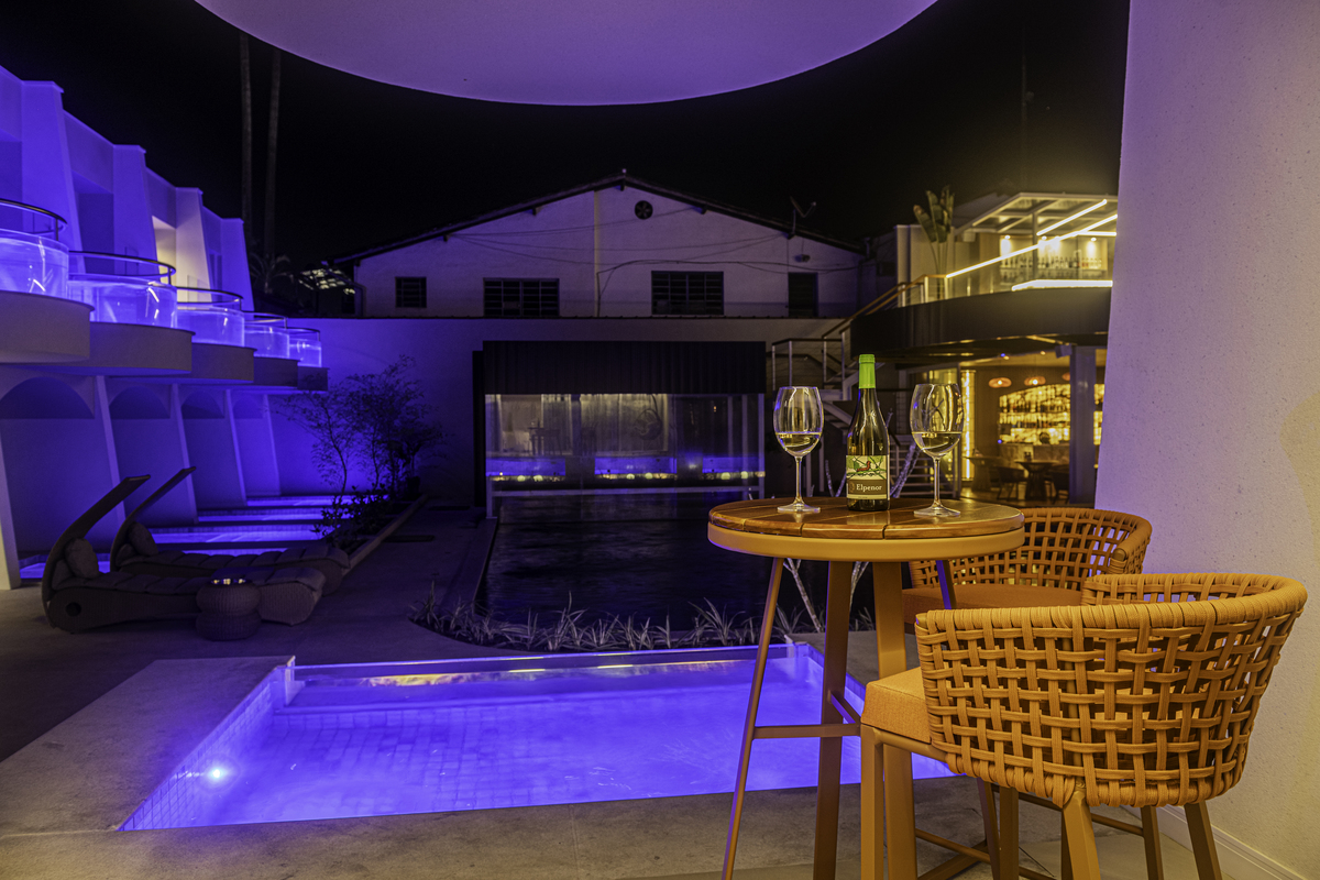 Vinhos e queijos em Paraty 