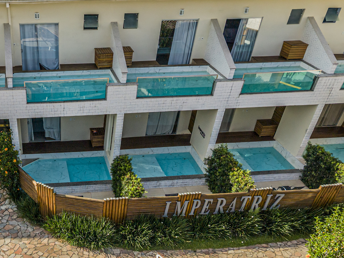Piscina na Varanda Imperatiz 