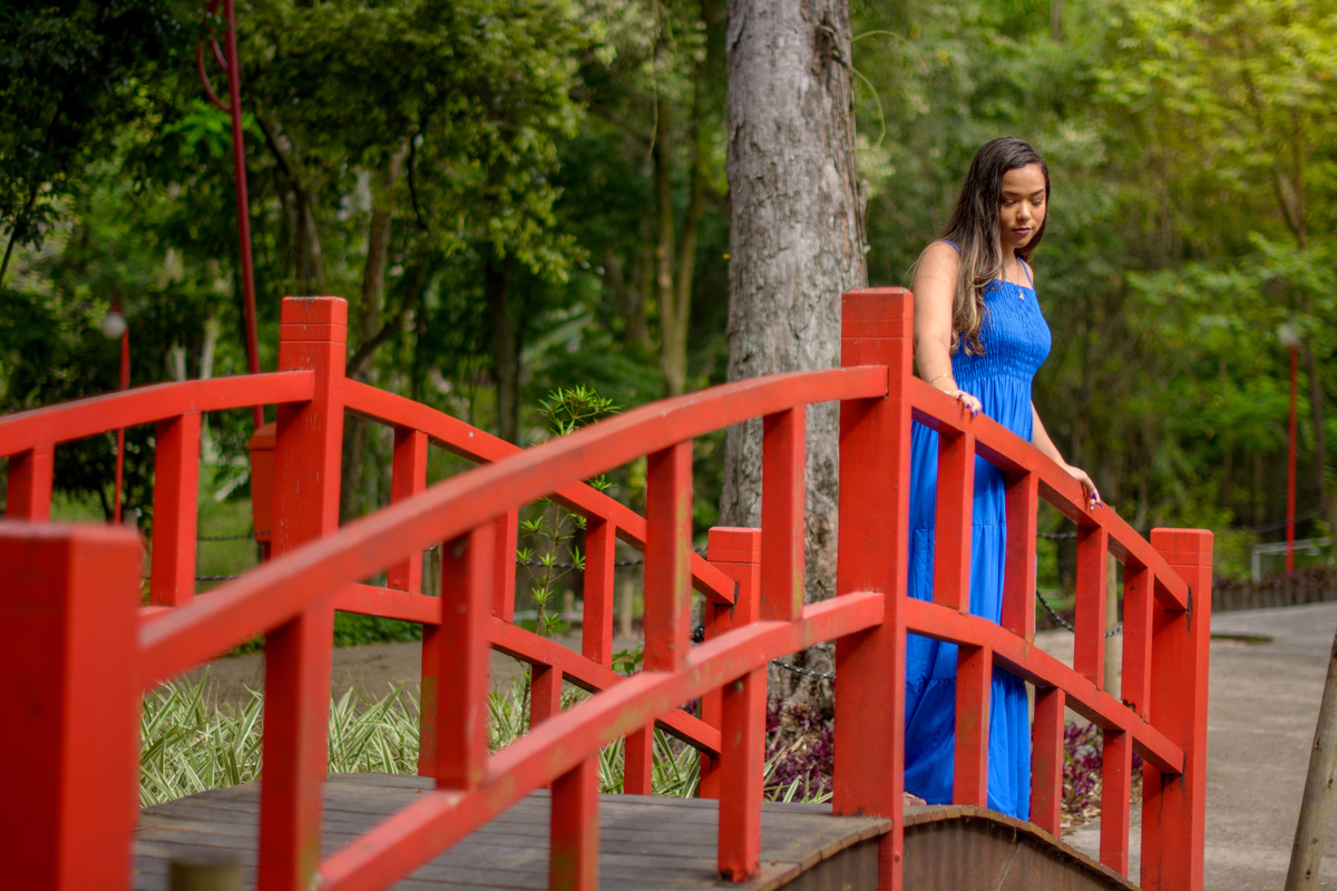 Linda debutante, ensaio fotográfico, fotos de debutante no parque, fotografia de debutante na ponte, Niterói - RJ