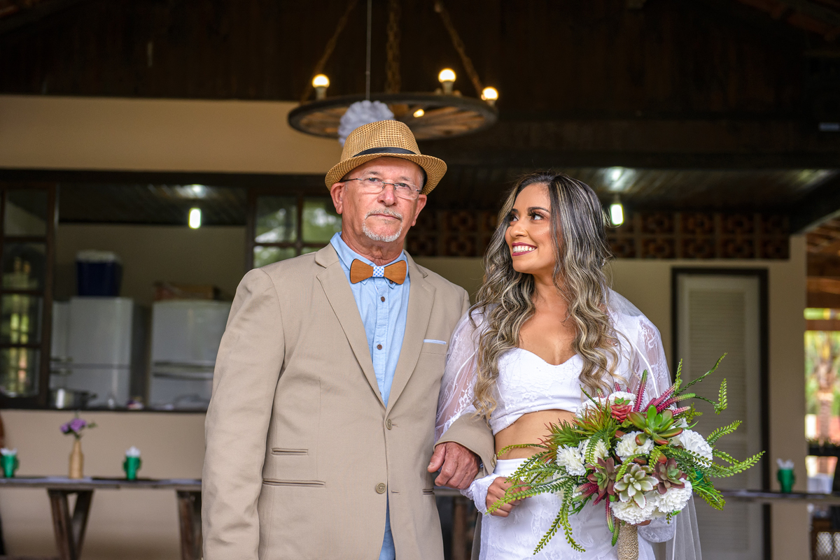 entrada-da-noiva-casamento-no-sitio