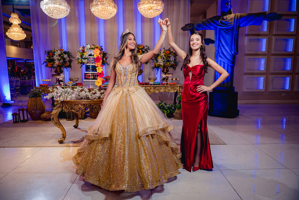 debutante com a irmã
