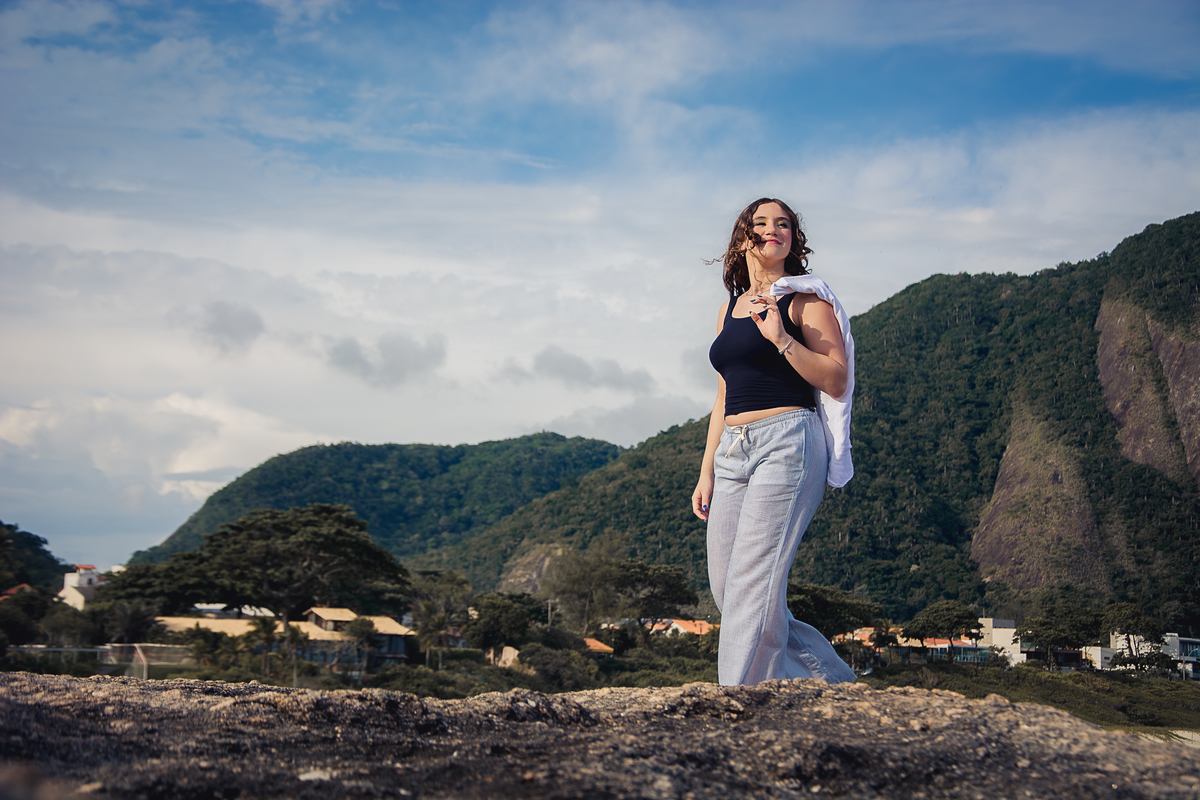 Debutante sobre as pedras de Itacoatiara - Rio de Janeiro