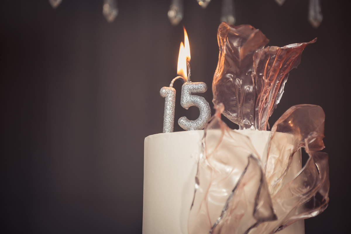 bolo da festa de 15 anos da isabella grossi na casa das canoas - São Conrado