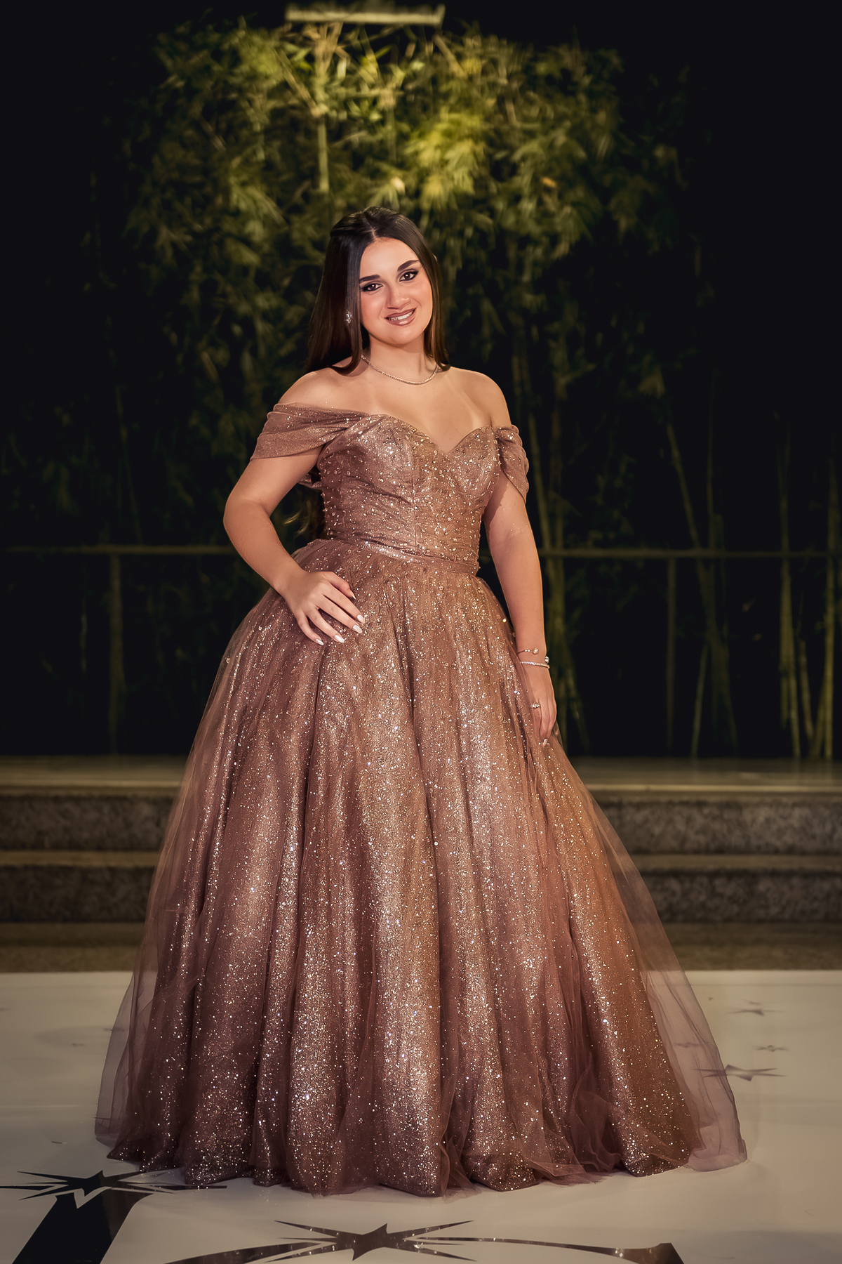 retrato da debutante isabella grossi na sua festa de 15 anos  na casa das canoas - São Conrado