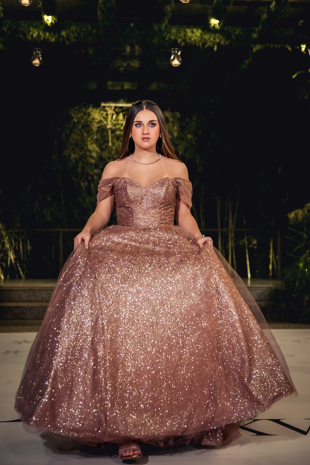 retrato da debutante isabella grossi na sua festa de 15 anos  na casa das canoas - São Conrado
