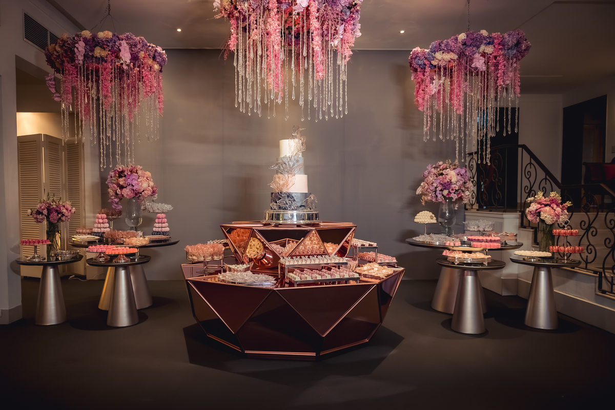 decoração da festa de 15 anos da isabella grossi na casa das canoas - São Conrado