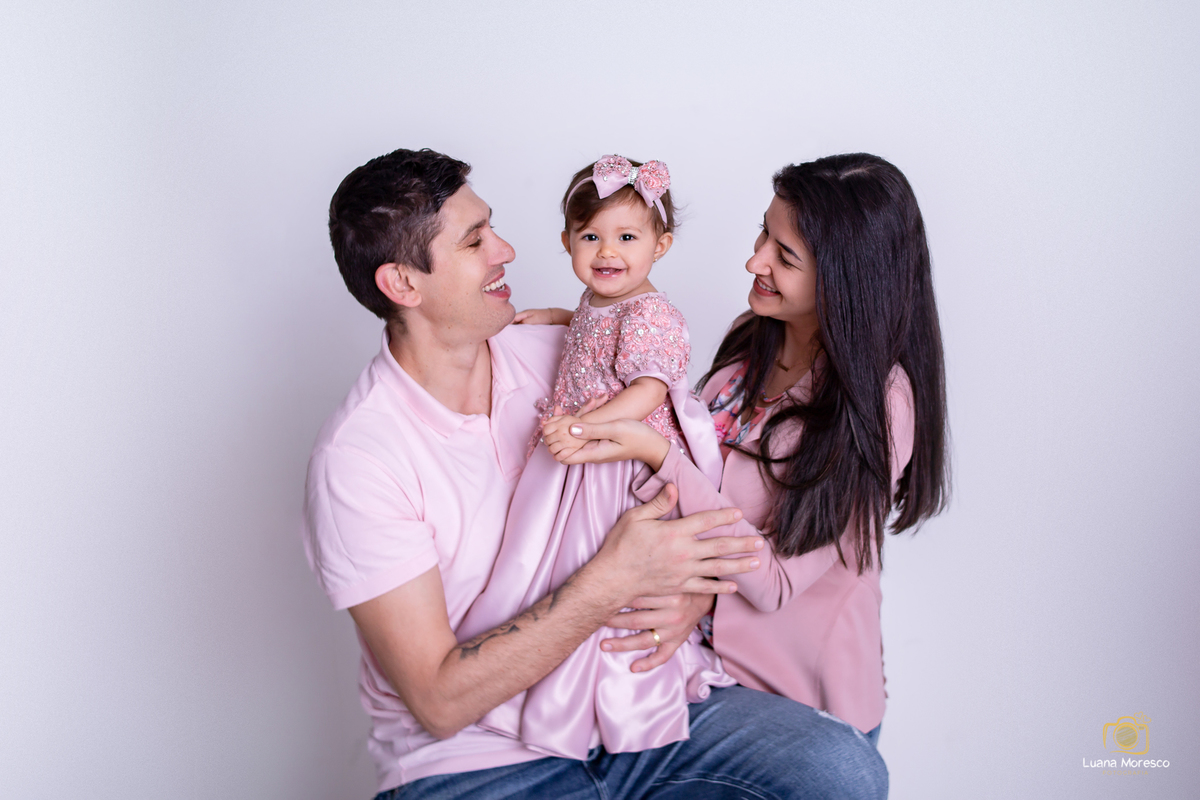 ijui, fotografia, Luana, Moresco, smash, the, cake, melhor, mais, menina, fotografia, estudio, familia, smash the cake, incrivel, ideia, perfeita, ensaio, bolo, 1 aninho, cores, arco balão, tema, aniversario, personalizado, pao de mel, santo ang, Cruz alt