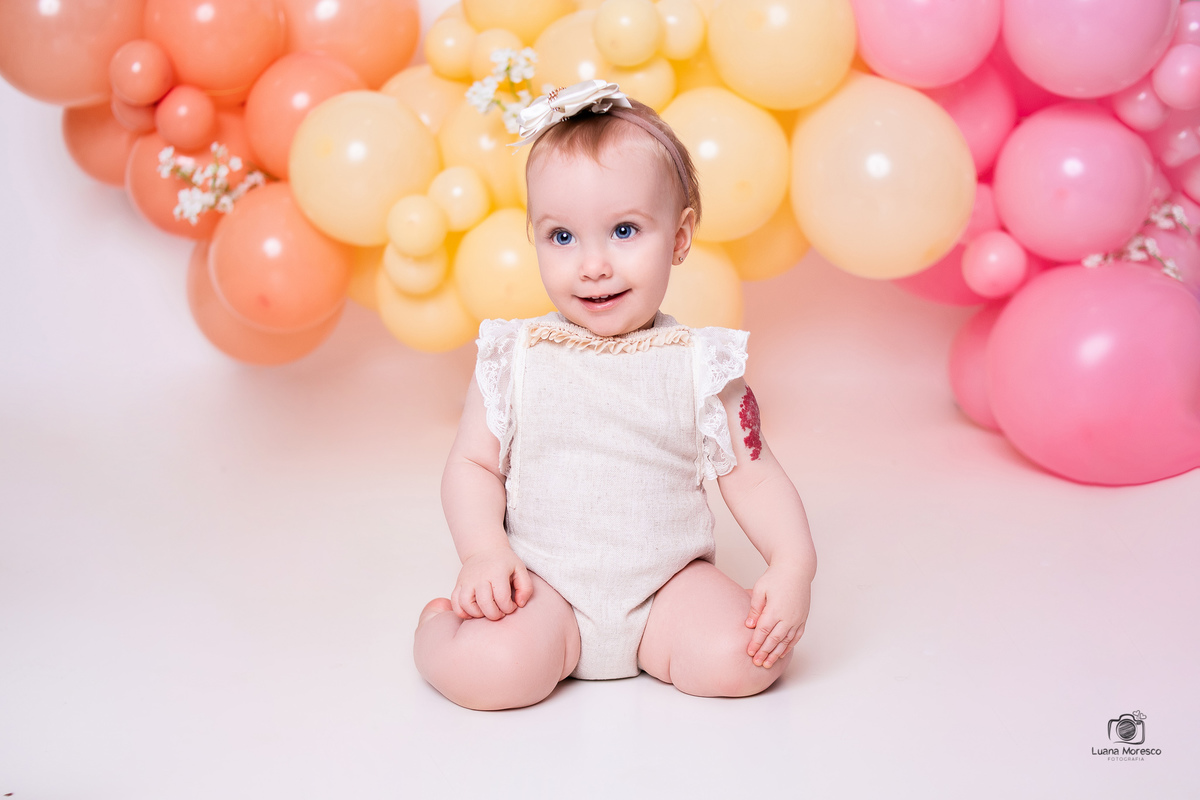 ijui, fotografia, Luana, Moresco, smash, the, cake, melhor, mais, menina, fotografia, estudio, familia, smash the cake, incrivel, ideia, perfeita, ensaio, bolo, 1 aninho, cores, arco balão, tema, aniversario, personalizado, pao de mel, santo ang, Cruz alt