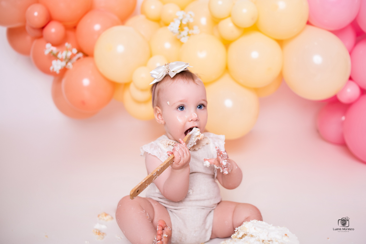 ijui, fotografia, Luana, Moresco, smash, the, cake, melhor, mais, menina, fotografia, estudio, familia, smash the cake, incrivel, ideia, perfeita, ensaio, bolo, 1 aninho, cores, arco balão, tema, aniversario, personalizado, pao de mel, santo ang, Cruz alt