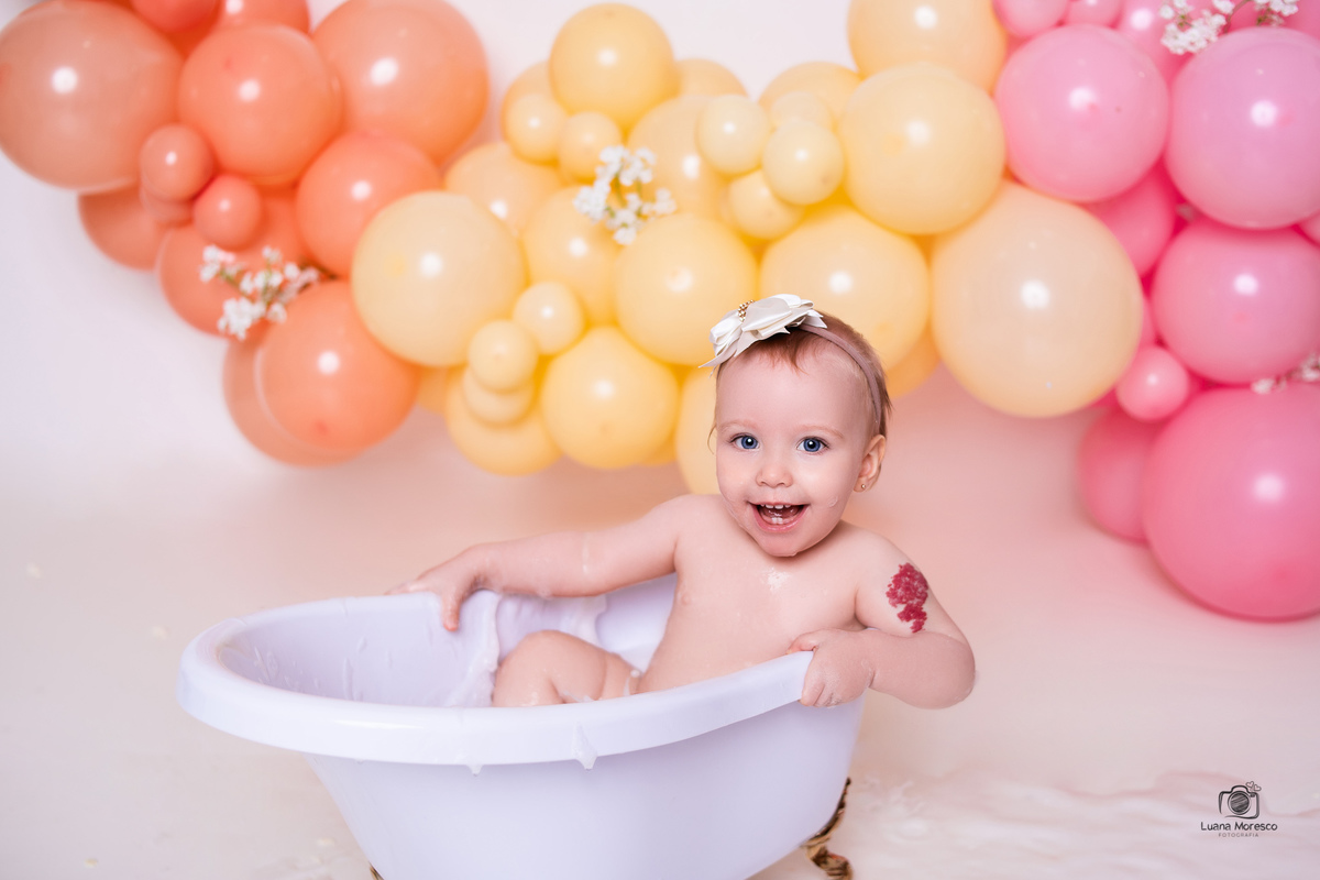 ijui, fotografia, Luana, Moresco, smash, the, cake, melhor, mais, menina, fotografia, estudio, familia, smash the cake, incrivel, ideia, perfeita, ensaio, bolo, 1 aninho, cores, arco balão, tema, aniversario, personalizado, pao de mel, santo ang, Cruz alt