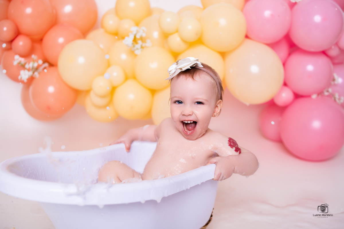 ijui, fotografia, Luana, Moresco, smash, the, cake, melhor, mais, menina, fotografia, estudio, familia, smash the cake, incrivel, ideia, perfeita, ensaio, bolo, 1 aninho, cores, arco balão, tema, aniversario, personalizado, pao de mel, santo ang, Cruz alt