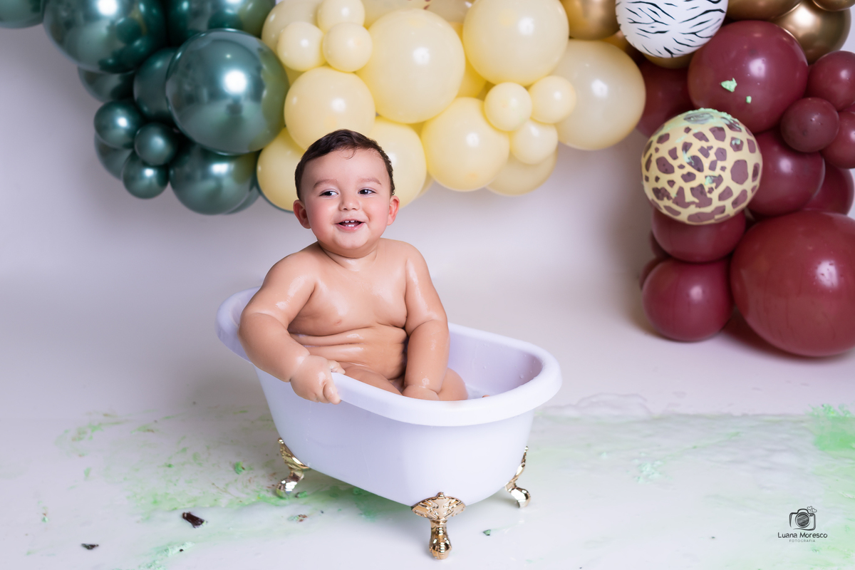 ijui, fotografia, Luana, Moresco, smash, the, cake, melhor, mais, menino, fotografia, estudio, familia, smash the cake, incrivel, ideia, perfeita, ensaio, bolo, 1 aninho, cores, arco balão, tema, aniversario, personalizado, safari, santo ang, Cruz alta