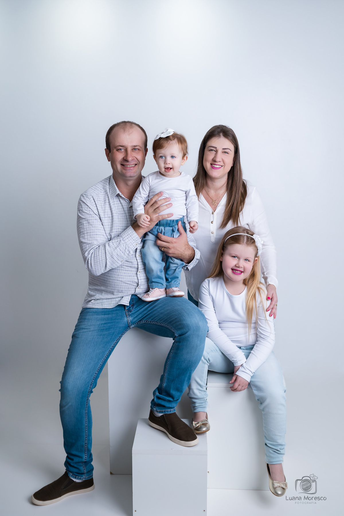 ijui, fotografia, Luana, Moresco, smash, the, cake, melhor, mais, menina, fotografia, estudio, familia, smash the cake, incrivel, ideia, perfeita, ensaio, bolo, 1 aninho, cores, arco balão, tema, aniversario, personalizado, pao de mel, santo ang, Cruz alt