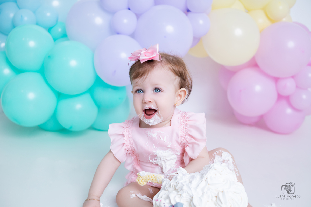 ijui, fotografia, Luana, Moresco, smash, the, cake, melhor, mais, menina, fotografia, estudio, familia, smash the cake, incrivel, ideia, perfeita, ensaio, bolo, 1 aninho, cores, arco balão, tema, aniversario, personalizado, pao de mel, santo ang, Cruz alt