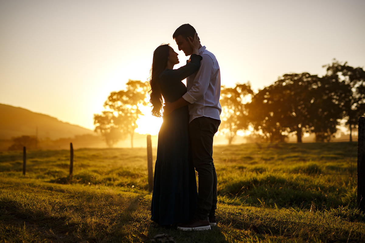 FOTOS POR DO SOL CASAL ROMANTICO FOTOGRAFIA CASAMENTOI PRE WEDDING