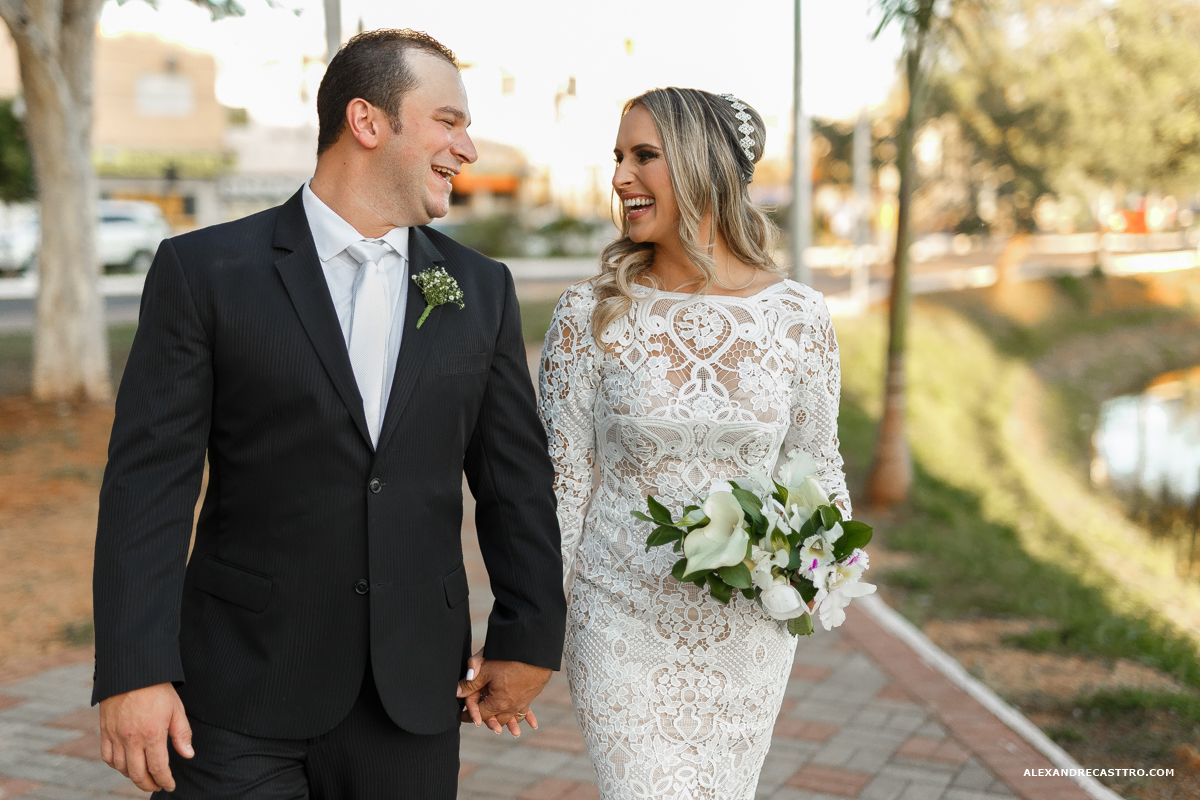 ensaio noivos felizes