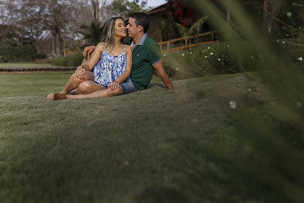 ensaio de noivos para casamento em patos de minas fotografias no campo