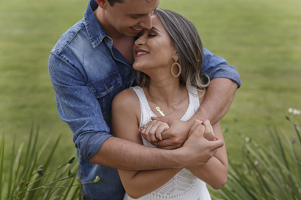 ensaio de noivos para casamento em patos de minas fotografias no campo