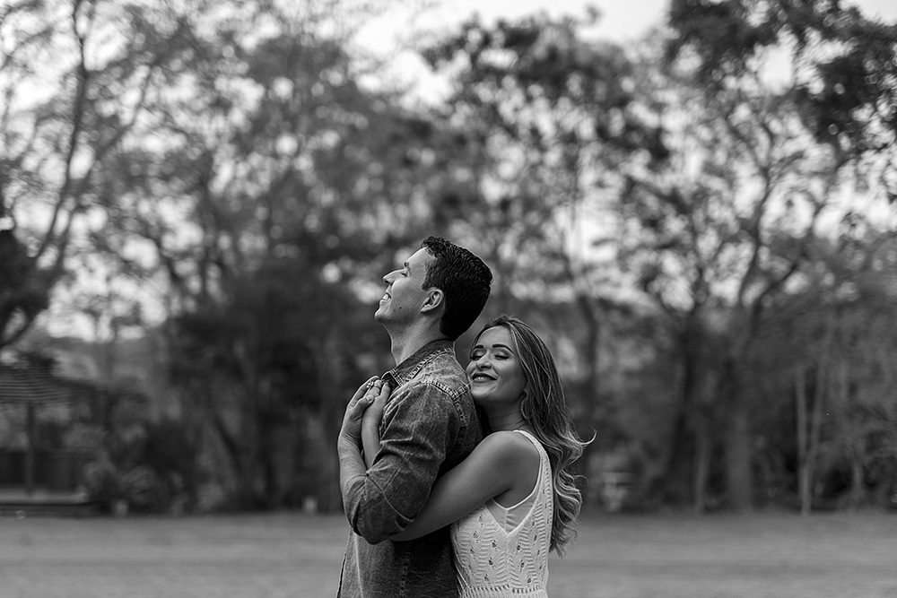 ensaio de noivos para casamento em patos de minas fotografias no campo