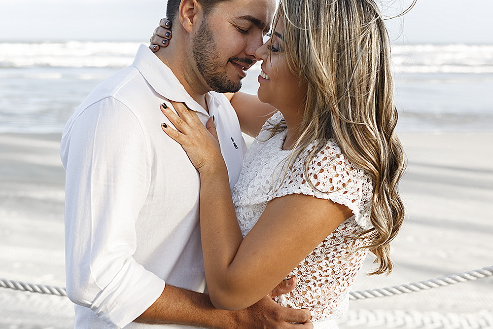 Ensaio casal em na Praia de riviera de são loureço litoral de são paulo