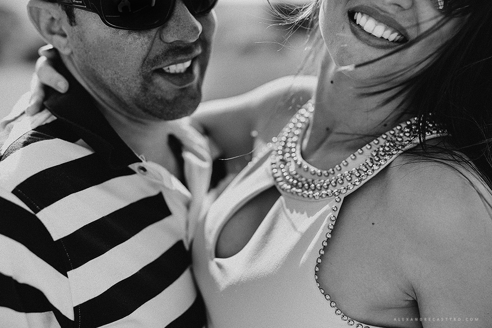 Ensaio fotografico realizado por alexandre casttro em patos de minas com o casal luciana e rodrigo fotos com muitos sorrisos alegria e amor