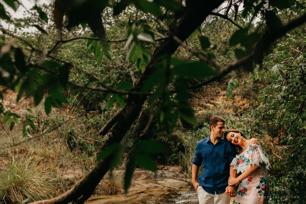 Ensaio namorando do casal apaixonado alexia e wander que vao se casar em carmo do paranaiba e vai ser fotografado por alexandre casttro