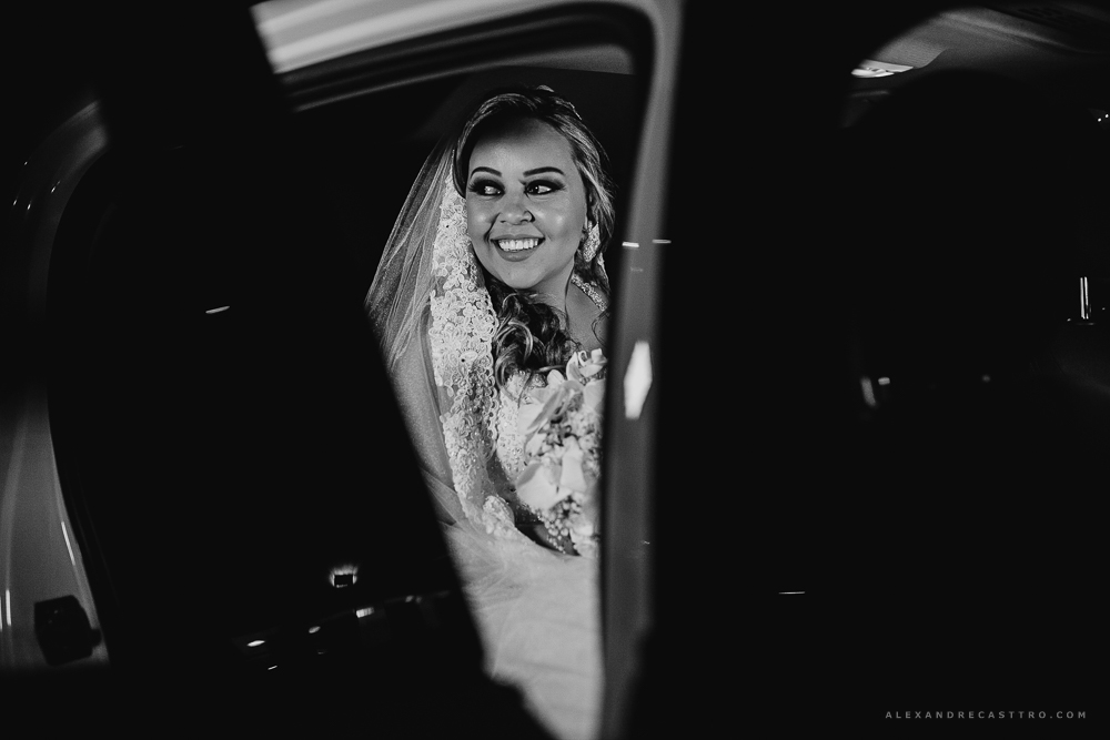 Casamento de Debora e Rogerio em Patos de Minas na Igreja santa terezinha fotografo alexandre casttro