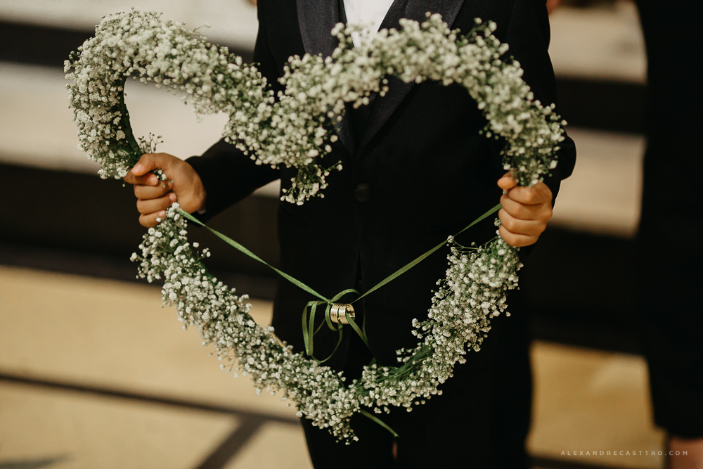 Casamento de Debora e Rogerio em Patos de Minas na Igreja santa terezinha fotografo alexandre casttro