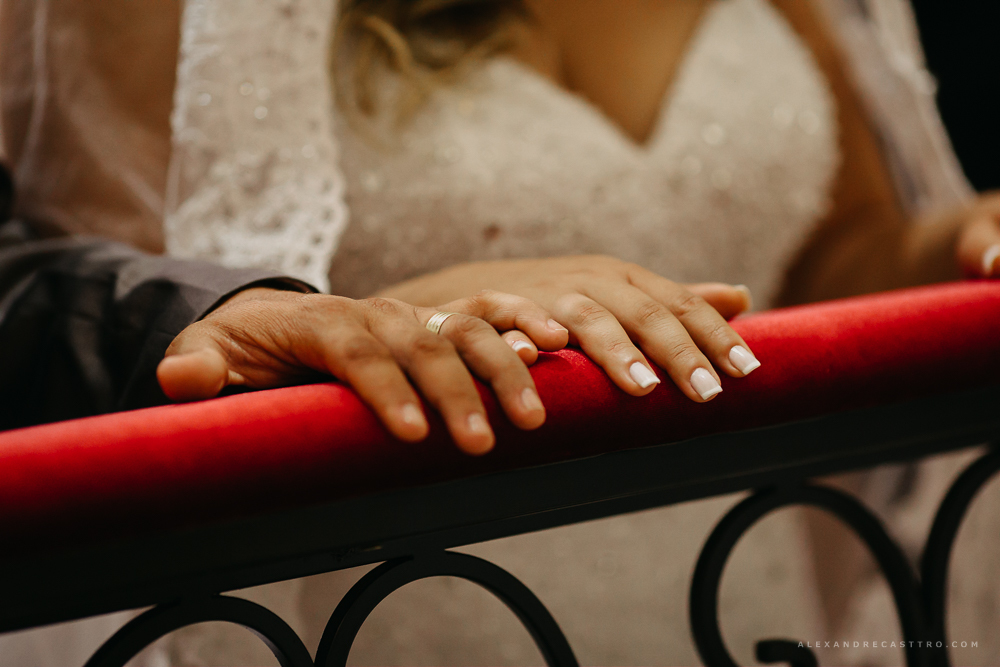 Casamento de Debora e Rogerio em Patos de Minas na Igreja santa terezinha fotografo alexandre casttro