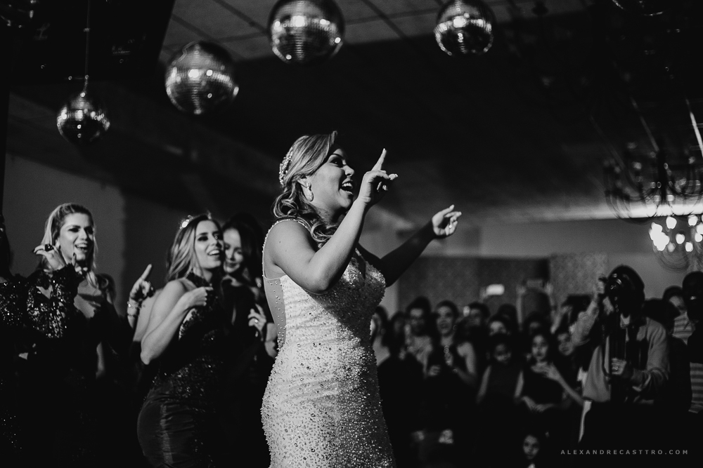 Casamento de Debora e Rogerio em Patos de Minas na Igreja santa terezinha fotografo alexandre casttro