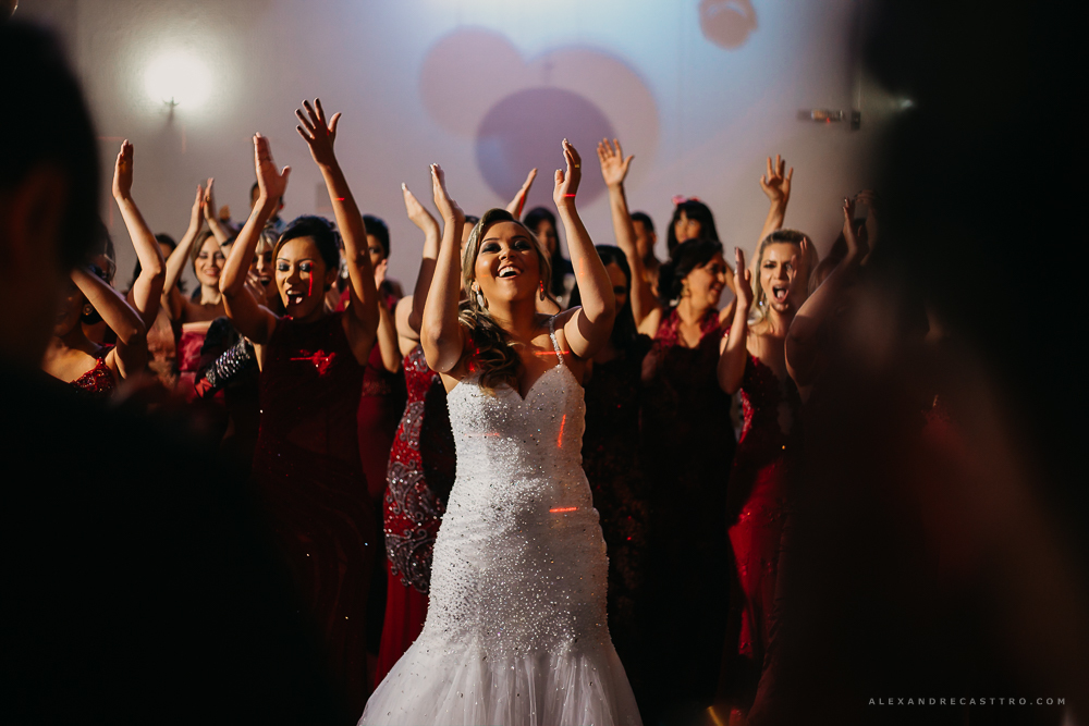 Casamento de Debora e Rogerio em Patos de Minas na Igreja santa terezinha fotografo alexandre casttro