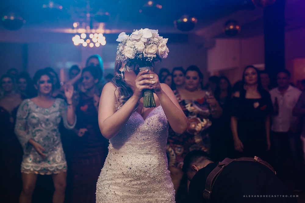 Casamento de Debora e Rogerio em Patos de Minas na Igreja santa terezinha fotografo alexandre casttro
