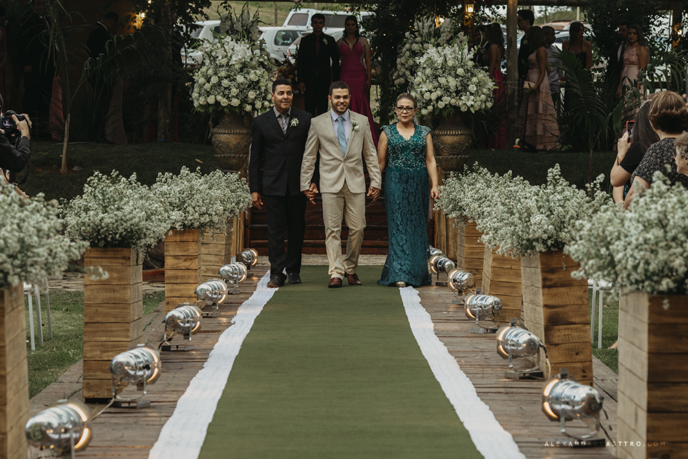 Fotografia de um casamento no campo  fotos de alexandre casttro cerimonial da conceito eventos e decoração de wellignton caixeta relizado na chacara Avalon e patos de minas ideias e inspiração
