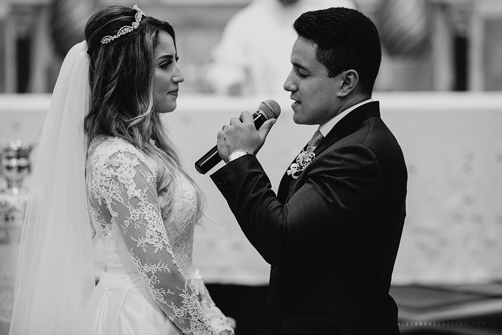 casamento lindo de laura e eliardo em patos de minas na igraja santa terezinha fotos para inspiração fotografos alexandre casttro imagens de amor