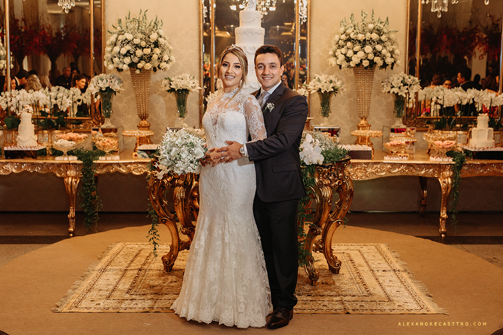 casamento lindo de laura e eliardo em patos de minas na igraja santa terezinha fotos para inspiração fotografos alexandre casttro imagens de amor