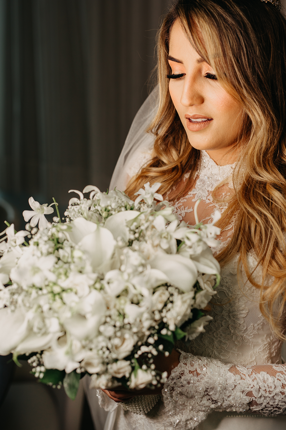 casamento lindo de laura e eliardo em patos de minas na igraja santa terezinha fotos para inspiração fotografos alexandre casttro imagens de amor
