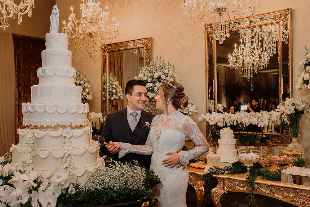 casamento lindo de laura e eliardo em patos de minas na igraja santa terezinha fotos para inspiração fotografos alexandre casttro imagens de amor