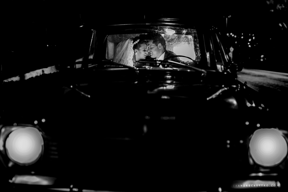 fotografia de casamento dos noivos barbara e renilson no sala de festas house fest em patos de minas fotografado por alexandre casttro e pamela benfica fotografos