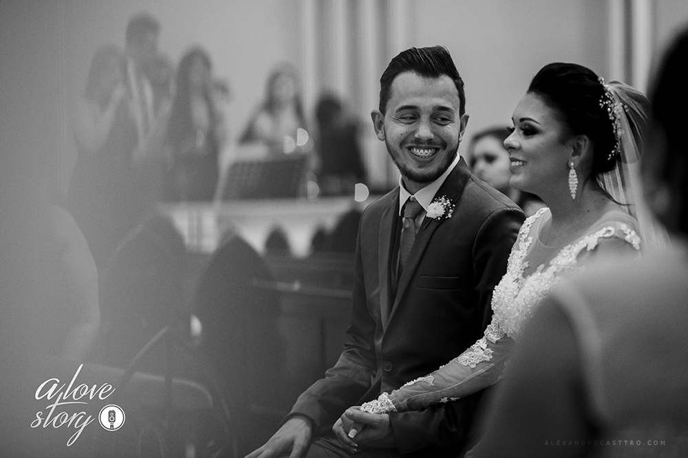 casamento de fabiane e daniel que aconteceu em patos de minas na igreja dos capuchinhos e recepção na chacara avalon fotografado pelo fotografo alexandre casttro 