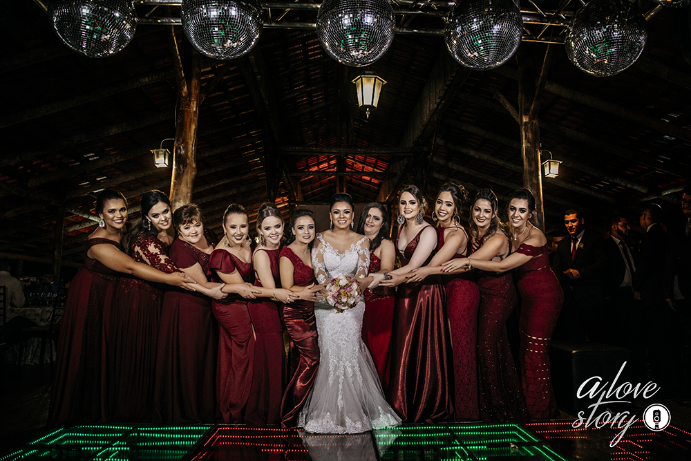 casamento de fabiane e daniel que aconteceu em patos de minas na igreja dos capuchinhos e recepção na chacara avalon fotografado pelo fotografo alexandre casttro 