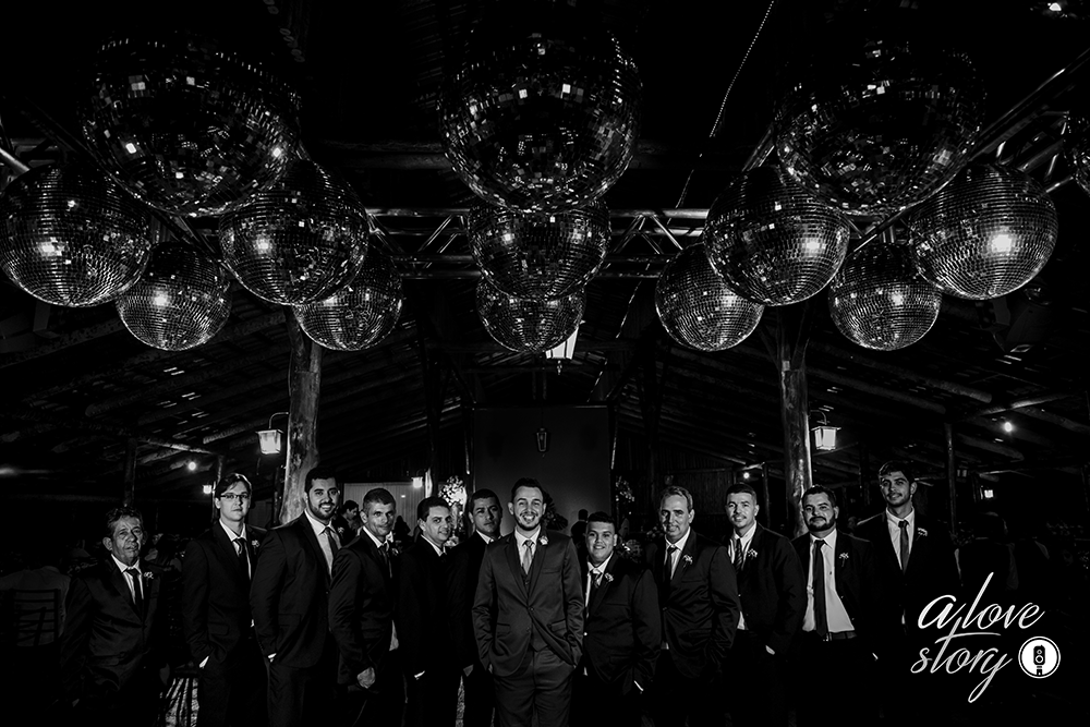 casamento de fabiane e daniel que aconteceu em patos de minas na igreja dos capuchinhos e recepção na chacara avalon fotografado pelo fotografo alexandre casttro 