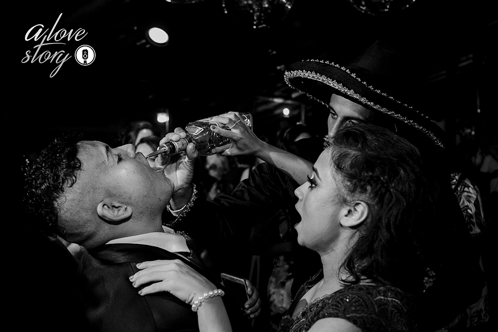 casamento de fabiane e daniel que aconteceu em patos de minas na igreja dos capuchinhos e recepção na chacara avalon fotografado pelo fotografo alexandre casttro 