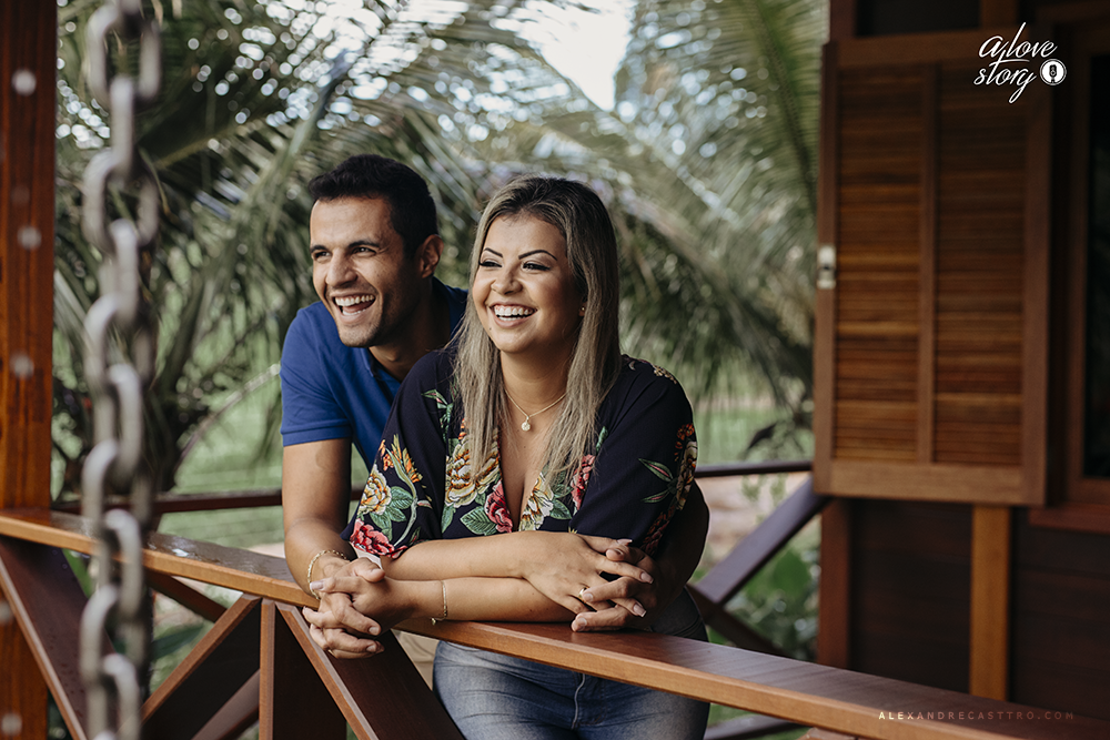 Ensaio de Carla e Thiago realizado em patos de minas fotografado por alexandre casttro fotos de casamento com muito amor 