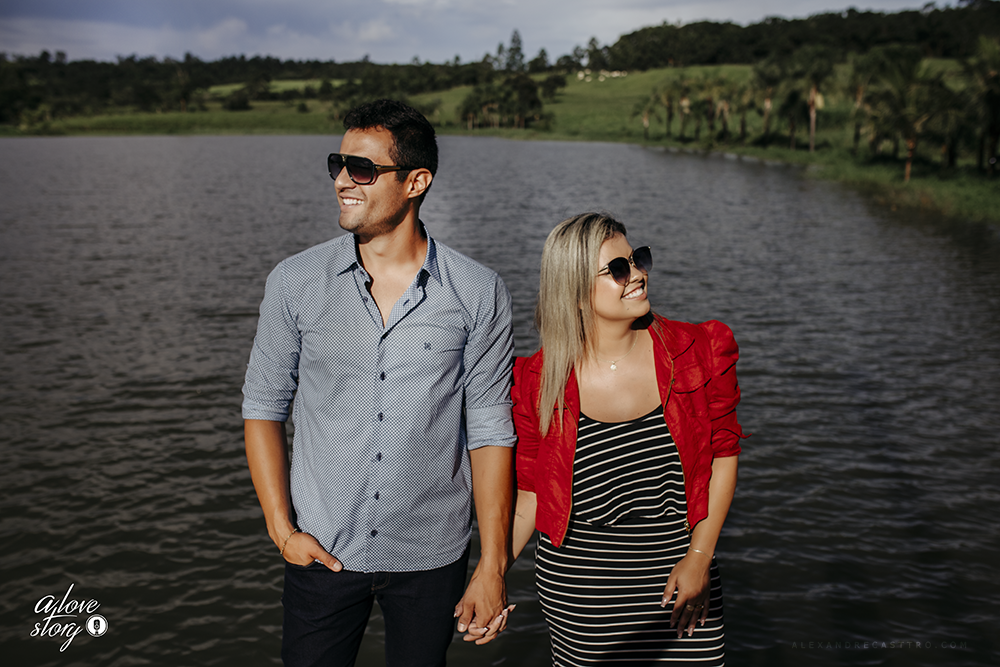 Ensaio de Carla e Thiago realizado em patos de minas fotografado por alexandre casttro fotos de casamento com muito amor 